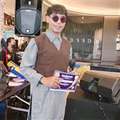 LẠ