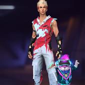 Cr