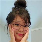 nư