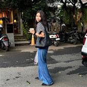LẠ