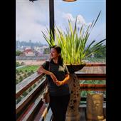 NỮ H