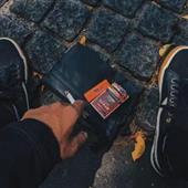 Vư